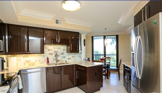 Building Photo - 4551 Gulf Shore Blvd N
