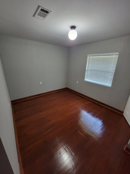 Building Photo - 5510 Groveton St