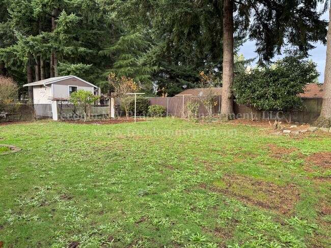 Building Photo - 4410 21st Ct SE