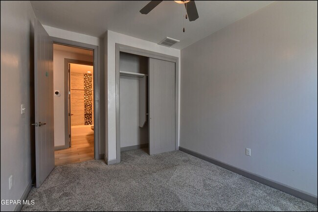 Building Photo - 312 Vin Almoradi Ct