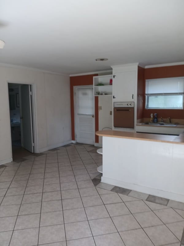 Building Photo - 2700 Jefferson Dr