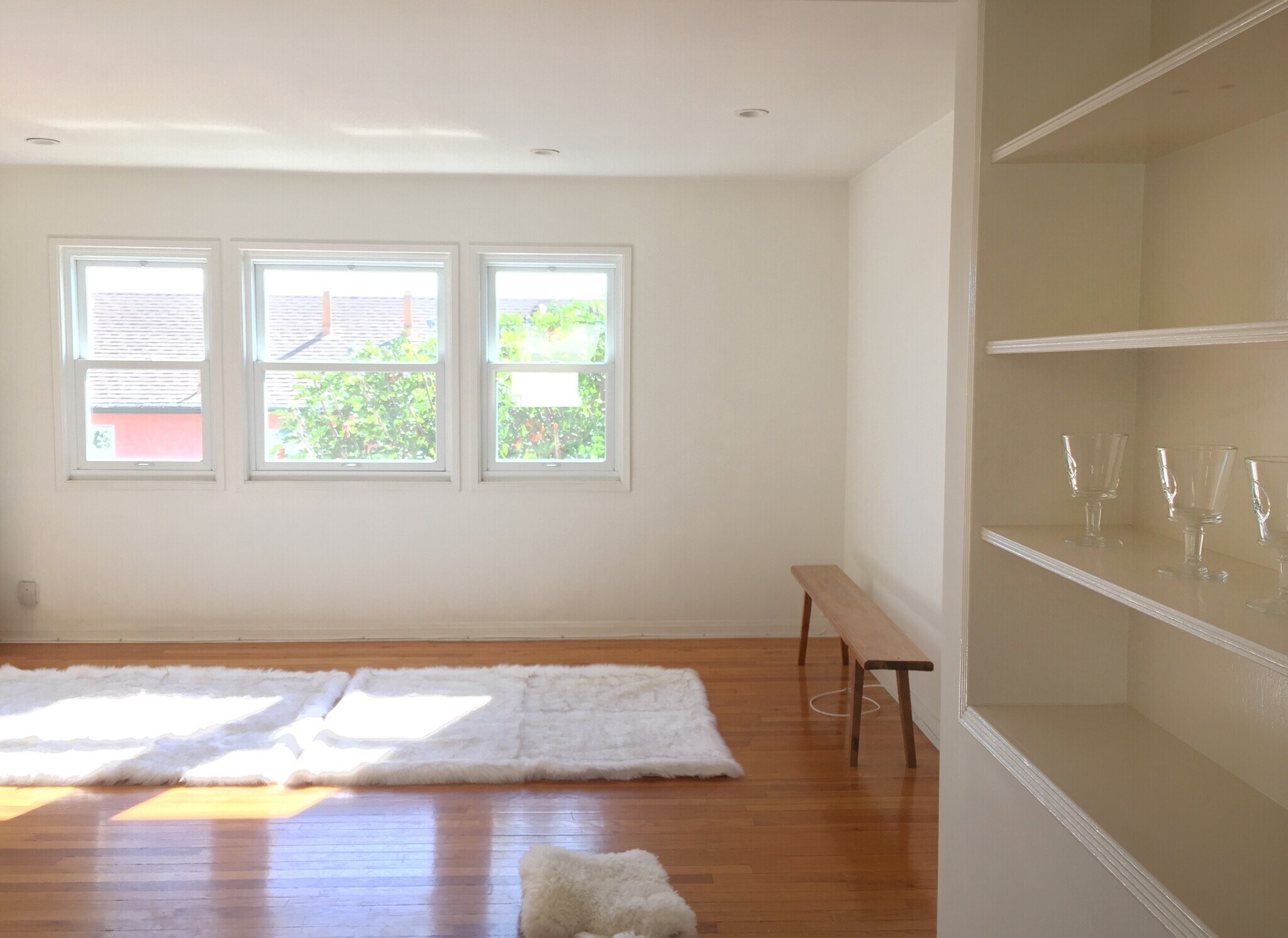 Very light and bright! - 1131 Bay Street