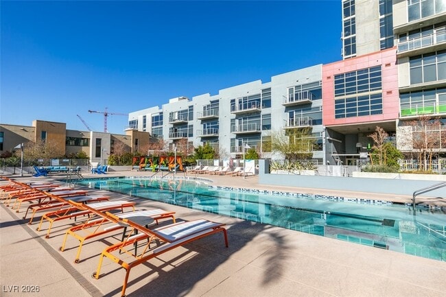 Building Photo - 353 E Bonneville Ave