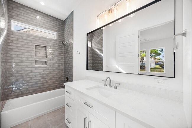 Building Photo - 18211 Polo Meadow Dr