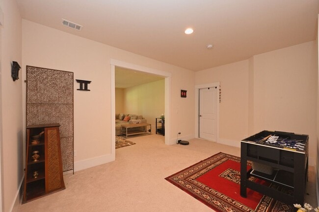 Building Photo - **EXECUTIVE HOME IN WILLIAMSON COUNTY WITH RARE WALK-OUT BASEMENT AND TONS OF STORAGE**