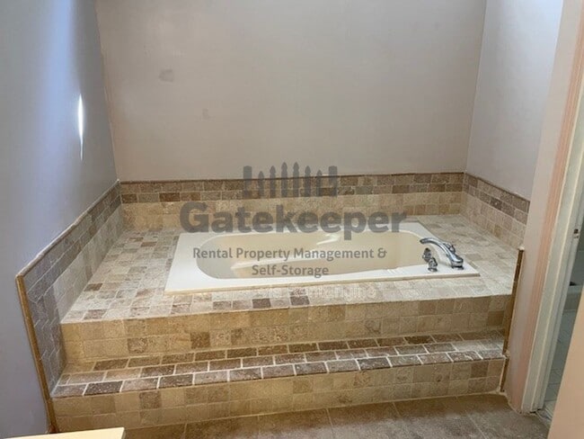 Building Photo - 145 Princeton Trce