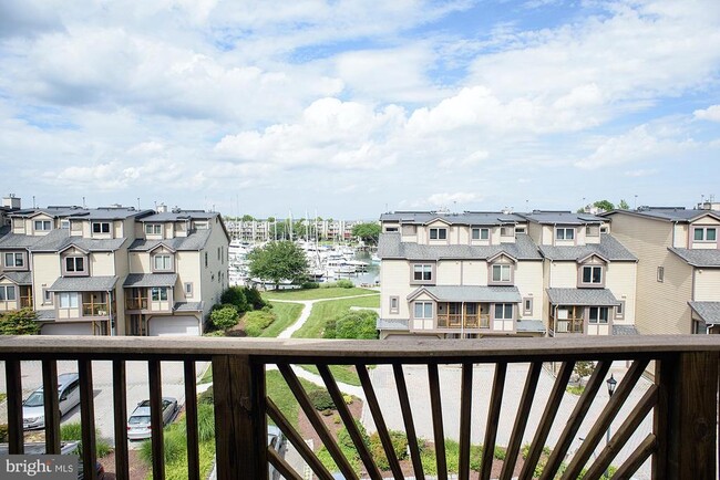 Building Photo - 7025 Chesapeake Harbour Dr E