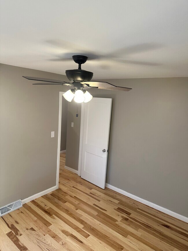 Building Photo - 2052 N 20th St