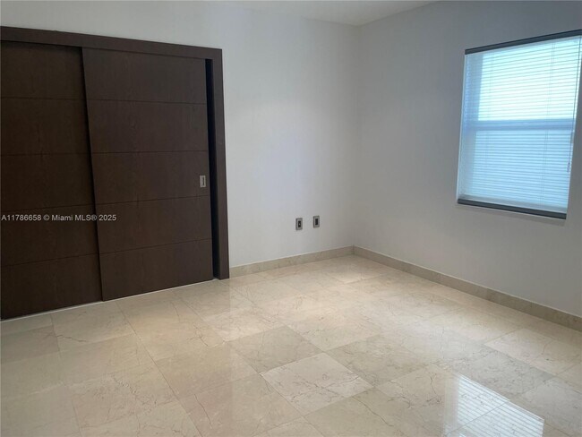 Building Photo - 10570 NW 51st St