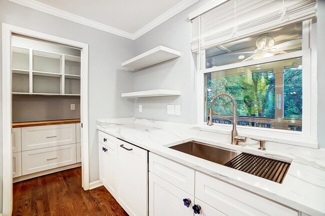 Building Photo - (Coming Soon) Beautiful Remodeled  Home in Historic Wilmore.