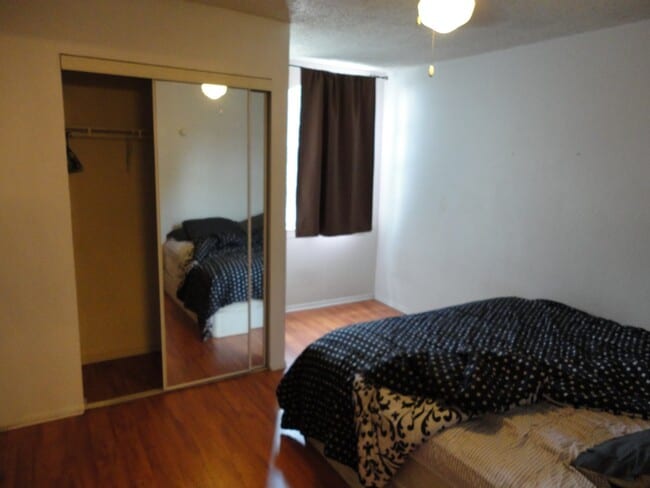 Building Photo - 3/3 Top Floor Unit Windsor Park
