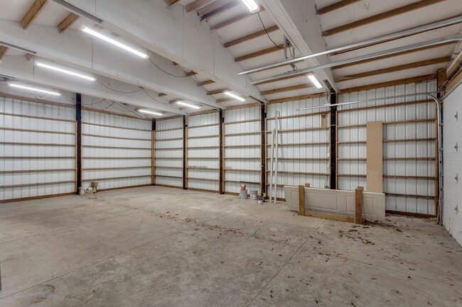 Building Photo - $600 OFF YOUR FIRST MONTH’S RENT – Limited Time Special!