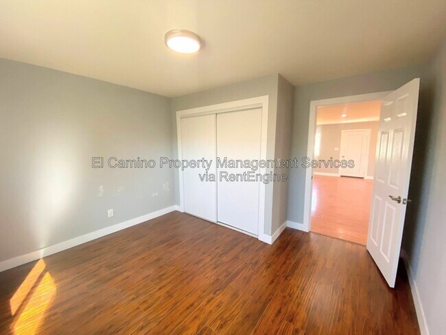 Building Photo - 303 N Townsend Ave