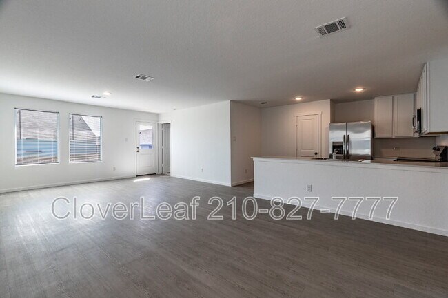Building Photo - 469 Wolf Crest Blvd