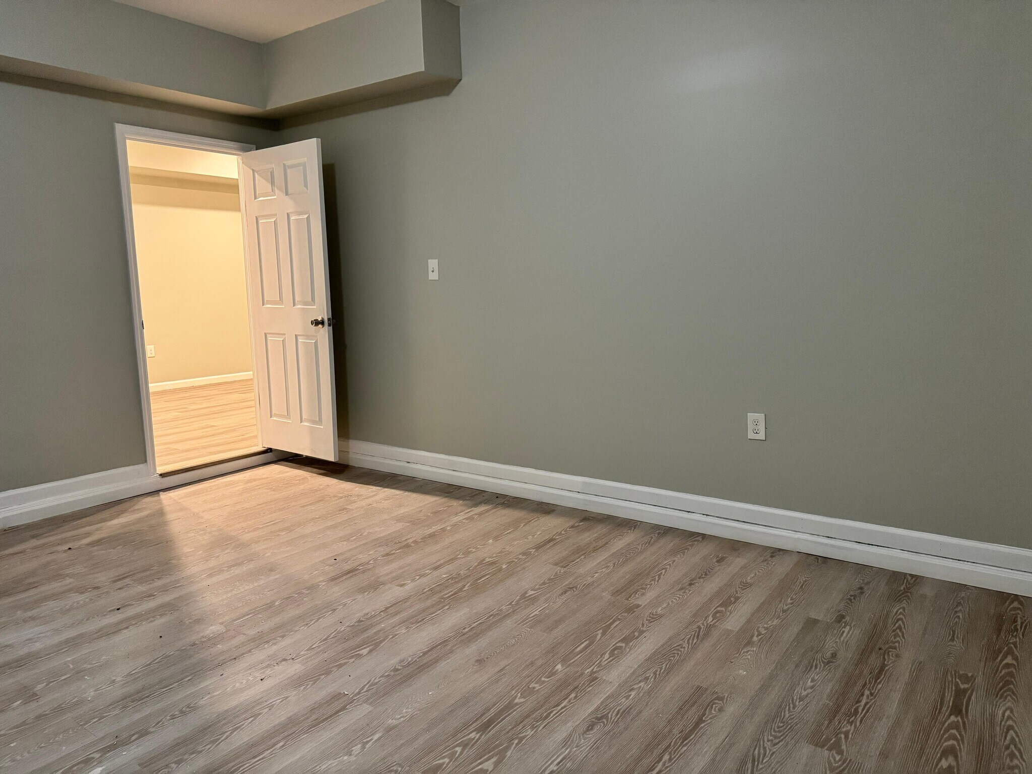 Building Photo - 61 N Grove St