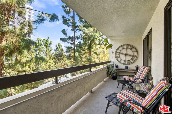 Building Photo - 2132 Century Park Ln