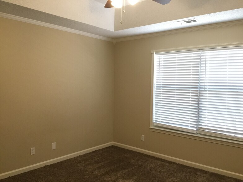 Building Photo - 311 Coffee Bluff Villa Rd