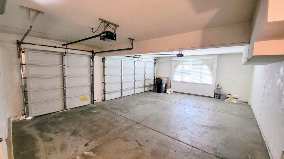Garage (3-Car) - 4317 Palazzo Ln