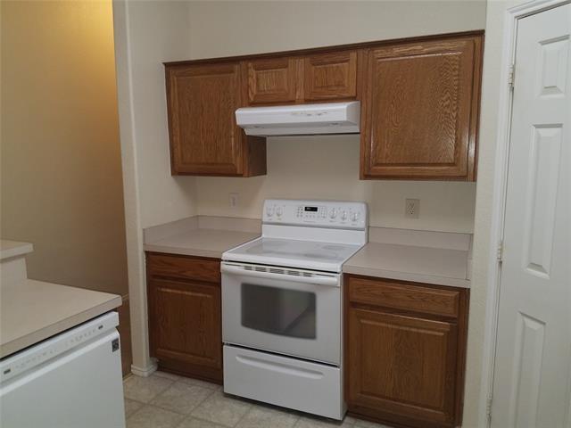 Building Photo - 305 Foreston Dr
