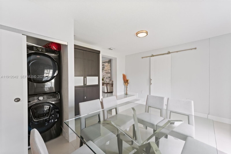 Building Photo - 6371 SW 23rd St