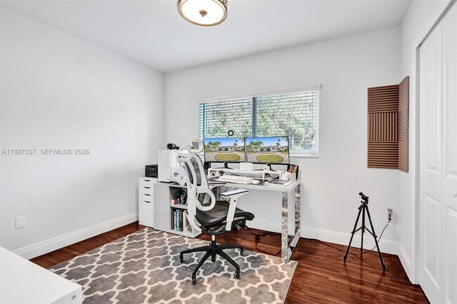 Building Photo - 1102 Meadow Lark Ave