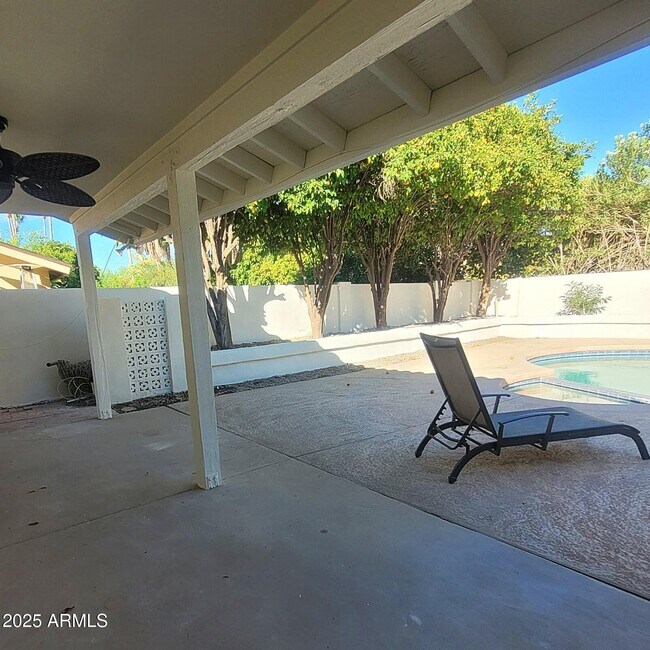 Building Photo - 8329 E San Simon Dr
