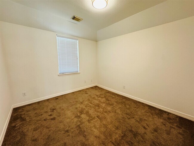 Building Photo - 3106 Mossy Trail Ln