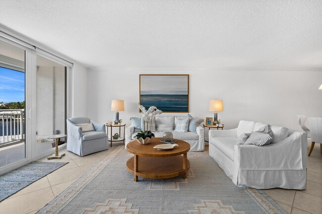 Building Photo - 511 Bayshore Dr
