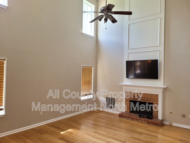 Building Photo - 1115 Crabapple Lk Cir