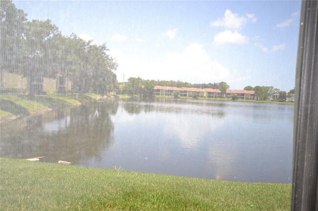 Building Photo - 209 Woodlake Wynde