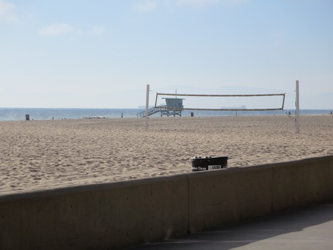 Building Photo - 1702 Hermosa Ave