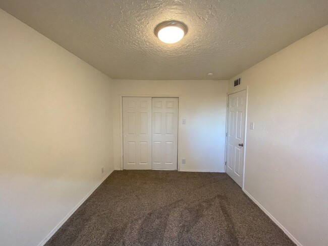 Building Photo - 12120 Menaul Blvd NE