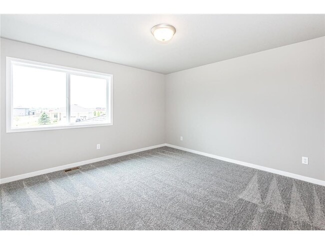 Building Photo - 4743 32nd St S