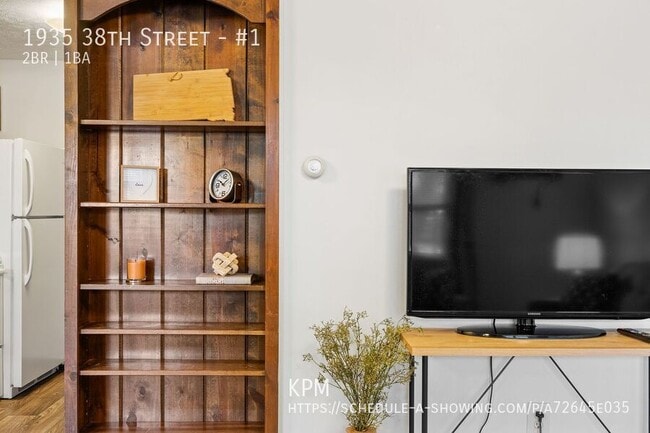 Building Photo - 1935 38th St