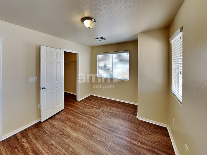 Building Photo - 9318 Aventurine Ct