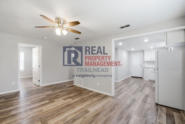 Building Photo - Updated 3-Bedroom Home Near Tarleton State University