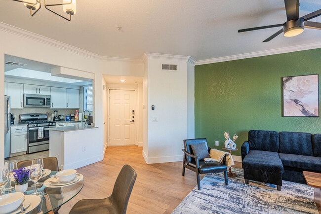 Building Photo - 2150 S 55th St