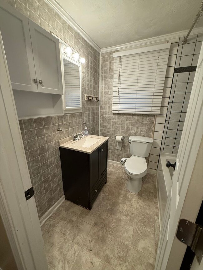 Building Photo - Hayesville Farmhouse