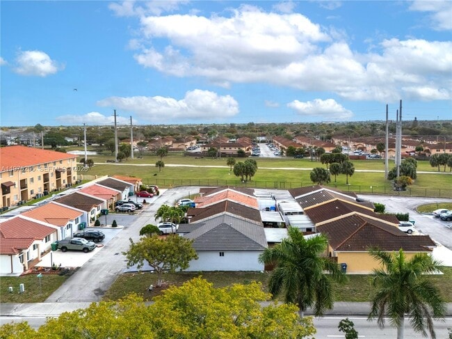 Building Photo - 7570 NW 173rd Ln