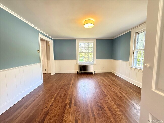 Building Photo - 35 La Rue Dr