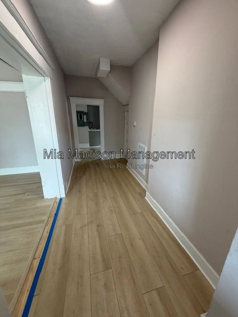 Building Photo - 513 W 35th St