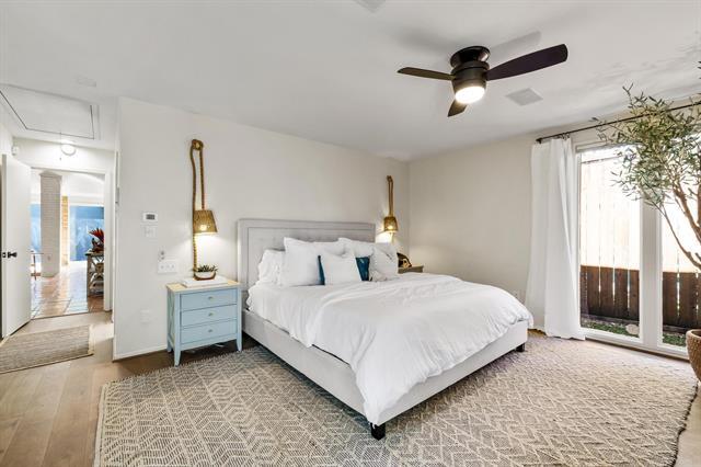 Building Photo - 4338 Travis St