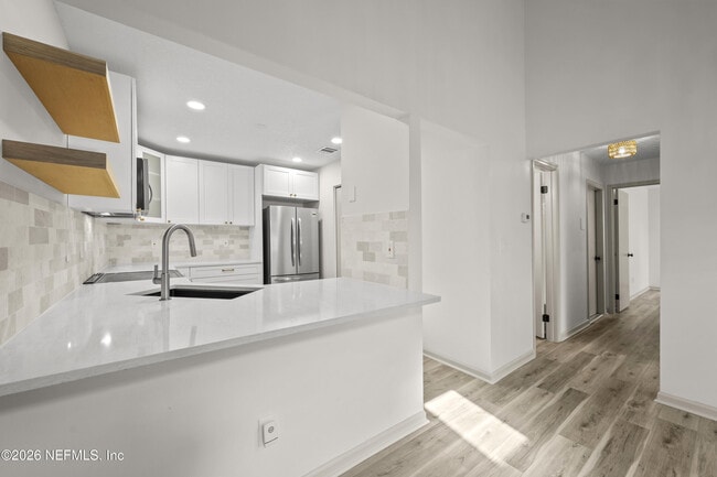 Building Photo - 9350 Arbolita Way