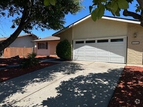 Building Photo - N. Stockton 4 Bedroom 2 Bath Single Story ...