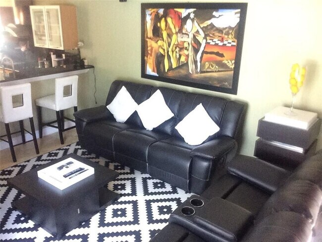 Building Photo - 160 NW 166th Ave