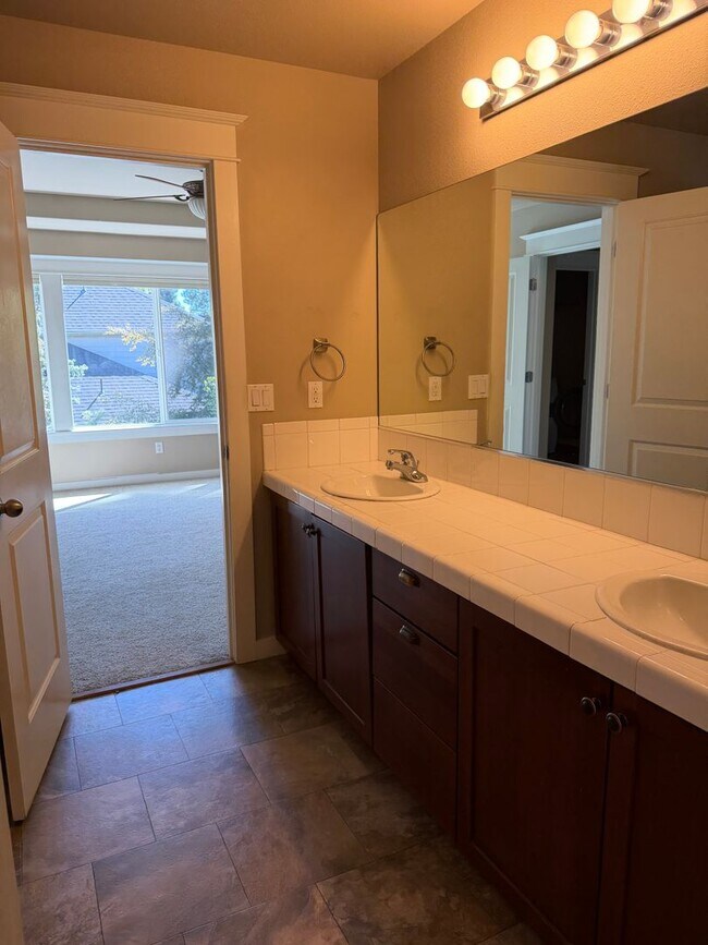 Building Photo - 61112 Snowbrush Dr