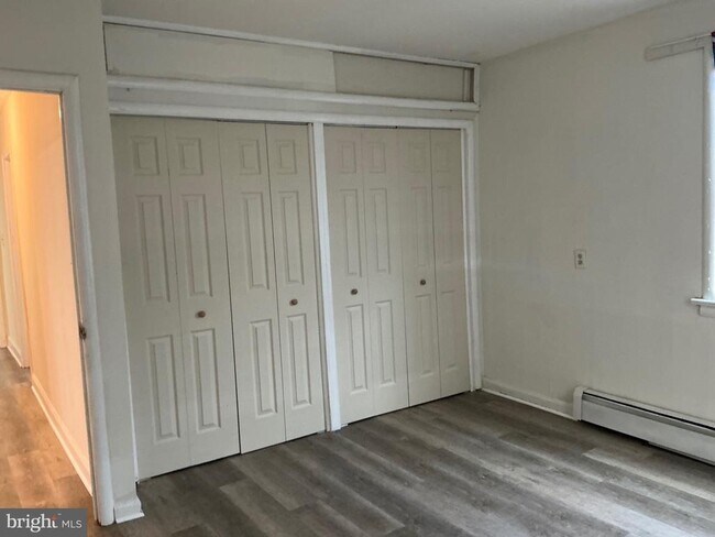 Building Photo - 818 Balsamtree Pl