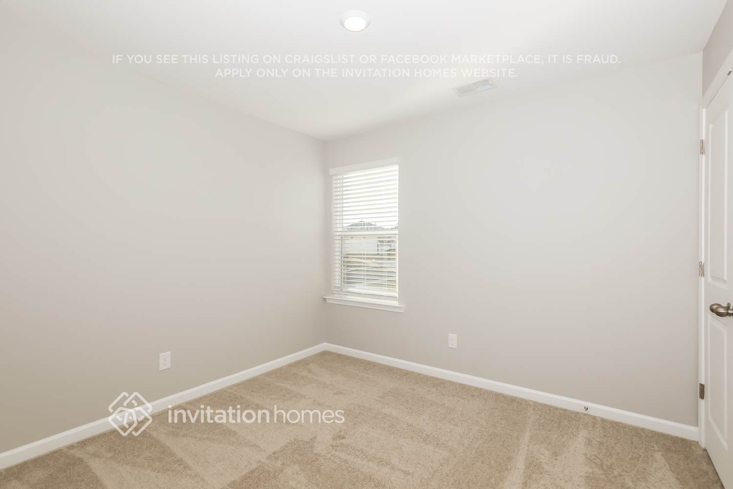 Building Photo - 521 Almere Dr