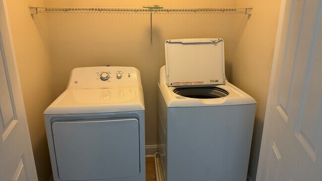 Building Photo - 106 Growden Ln