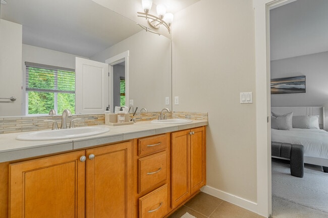 Building Photo - 16009 SE 164th Pl